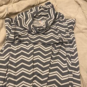 LuLaRoe Maxi Skirt Small S CHEVRON gray and white